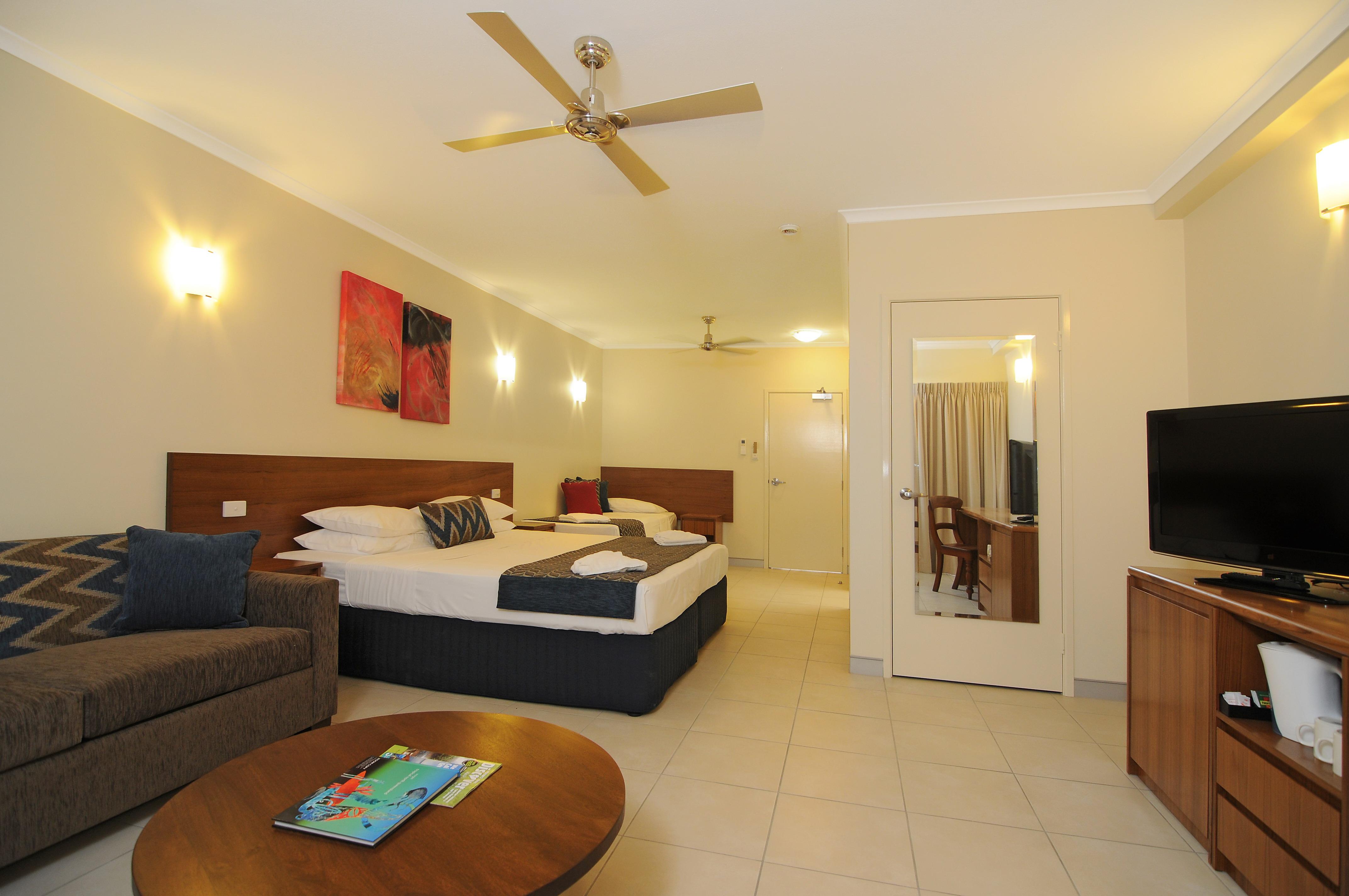 แคร์น ควีนสแลนเดอร์ โฮเต็ล แอนด์ อพาร์ตเมนท์ Aparthotel แคนส์ ภายนอก รูปภาพ