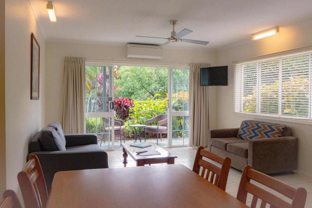 แคร์น ควีนสแลนเดอร์ โฮเต็ล แอนด์ อพาร์ตเมนท์ Aparthotel แคนส์ ภายนอก รูปภาพ